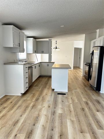 219 Blinkin Avenue, Crosby, TX 77532