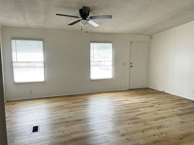 219 Blinkin Avenue, Crosby, TX 77532