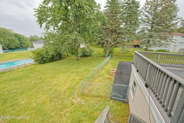 35 Zelenke Drive, North Greenbush, NY 12198
