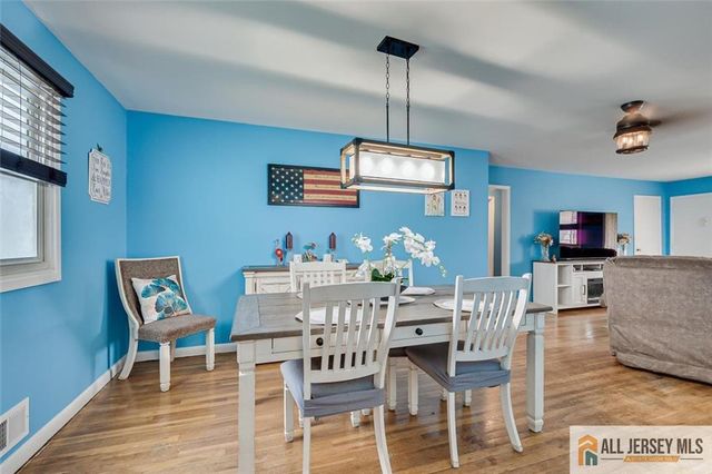 66 Preston Road, Colonia, NJ 07067