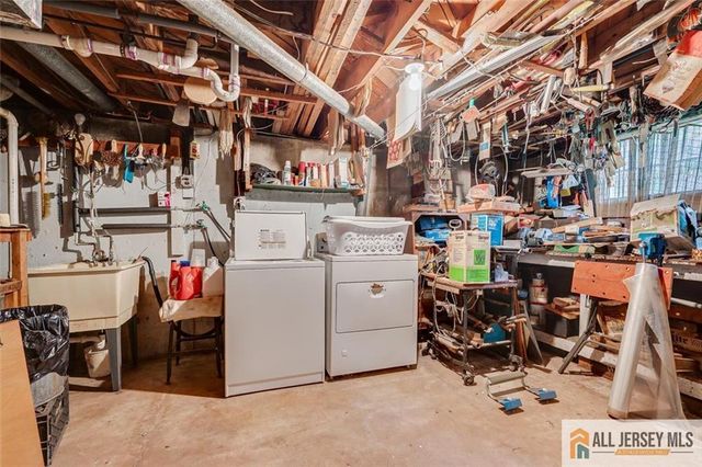 66 Preston Road, Colonia, NJ 07067
