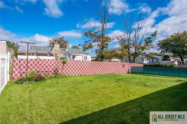66 Preston Road, Colonia, NJ 07067
