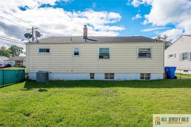 66 Preston Road, Colonia, NJ 07067