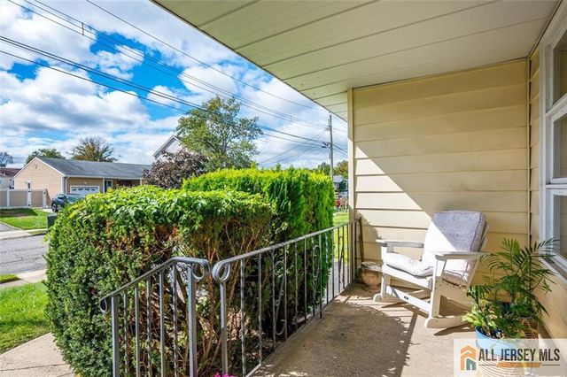 66 Preston Road, Colonia, NJ 07067