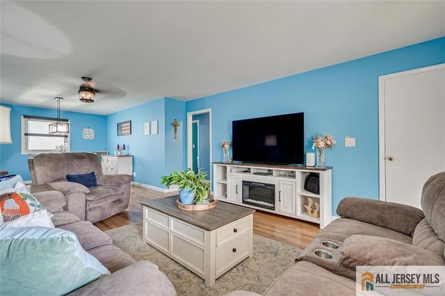 66 Preston Road, Colonia, NJ 07067