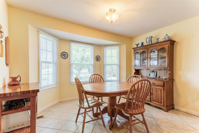 10940 Ridgeview Drive, Evansville, IN 47712