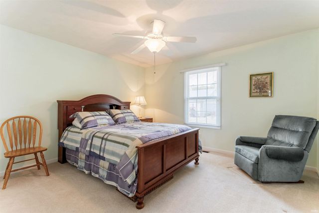 10940 Ridgeview Drive, Evansville, IN 47712