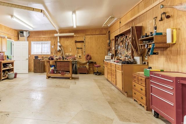 10940 Ridgeview Drive, Evansville, IN 47712