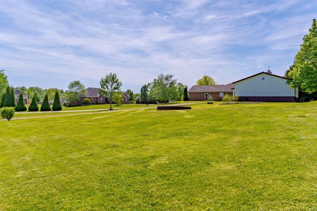 10940 Ridgeview Drive, Evansville, IN 47712
