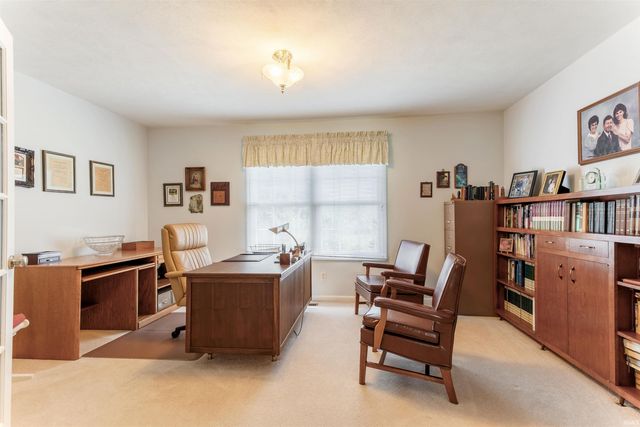10940 Ridgeview Drive, Evansville, IN 47712