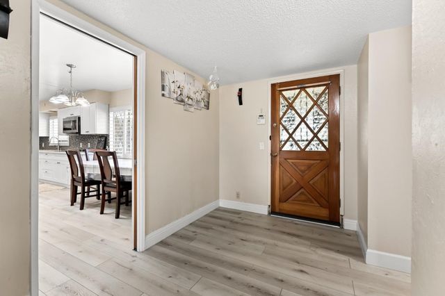 1512 N Brawley, Fresno, CA 93722