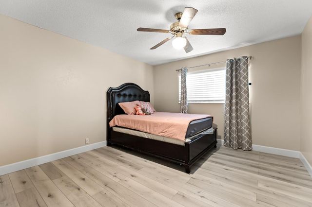 1512 N Brawley, Fresno, CA 93722