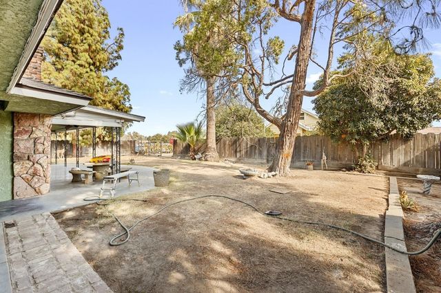 1512 N Brawley, Fresno, CA 93722