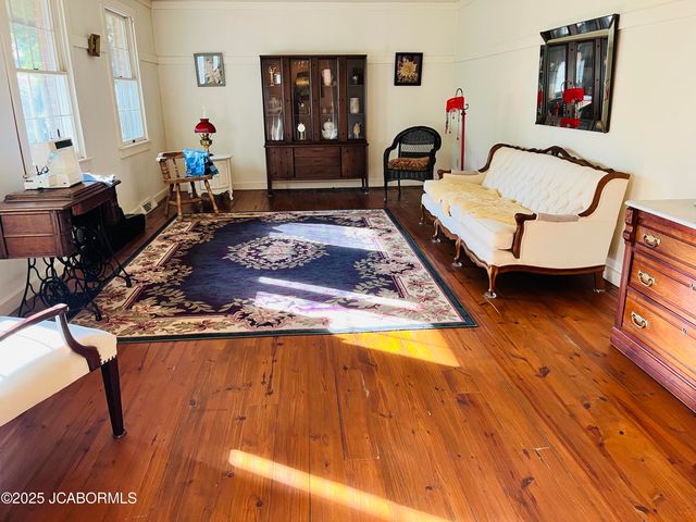 2628 LOLA DRIVE, Jefferson City, MO 65109