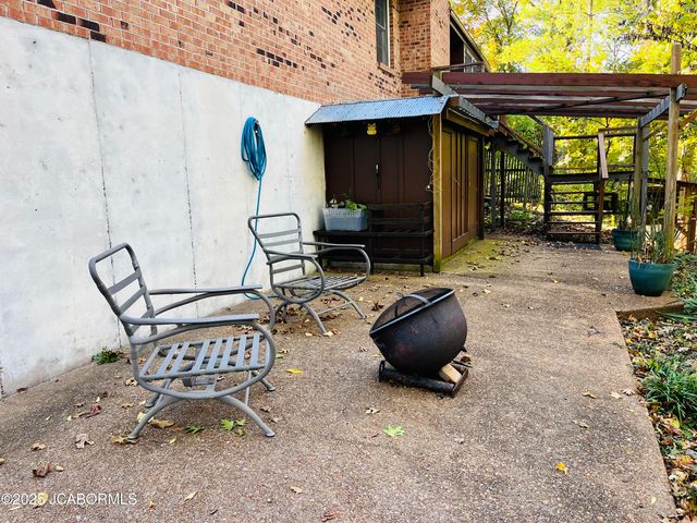 2628 LOLA DRIVE, Jefferson City, MO 65109