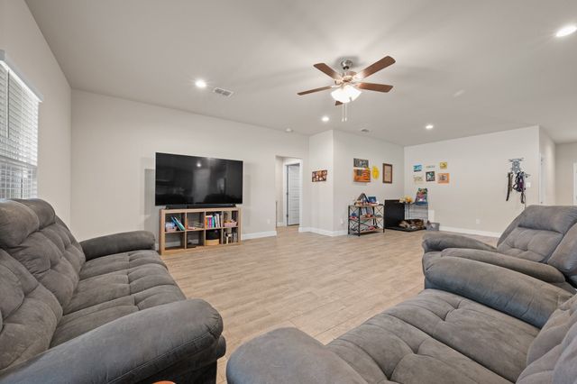 708 Golden Gate Park Road, Alvarado, TX 76009