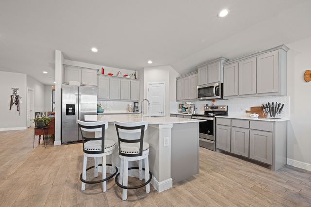 708 Golden Gate Park Road, Alvarado, TX 76009