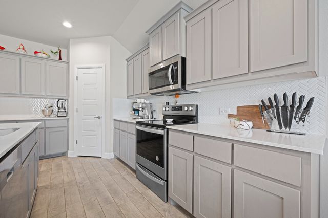 708 Golden Gate Park Road, Alvarado, TX 76009