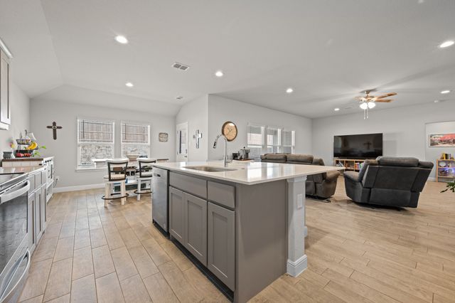 708 Golden Gate Park Road, Alvarado, TX 76009