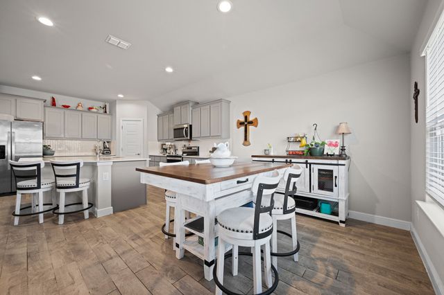 708 Golden Gate Park Road, Alvarado, TX 76009