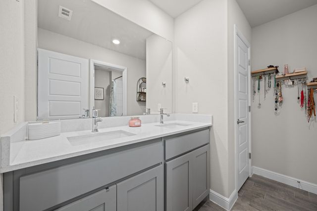 708 Golden Gate Park Road, Alvarado, TX 76009