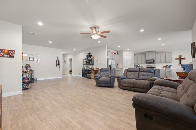 708 Golden Gate Park Road, Alvarado, TX 76009