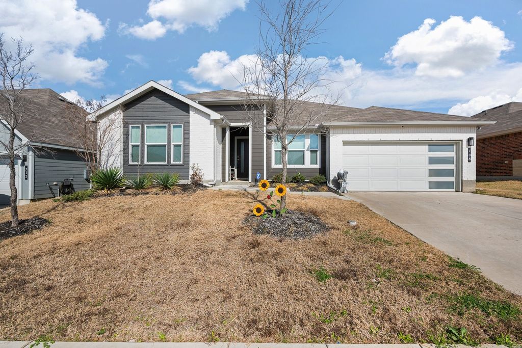 708 Golden Gate Park Road, Alvarado, TX 76009