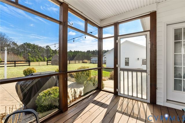 13335 Farm View Dr, Ashland, VA 23005