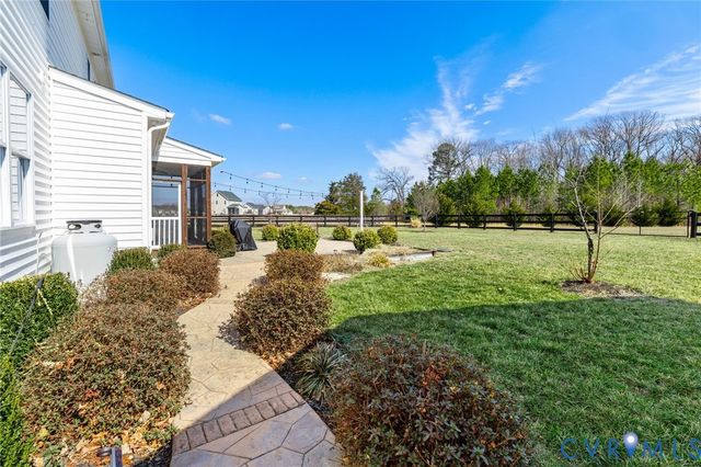 13335 Farm View Dr, Ashland, VA 23005