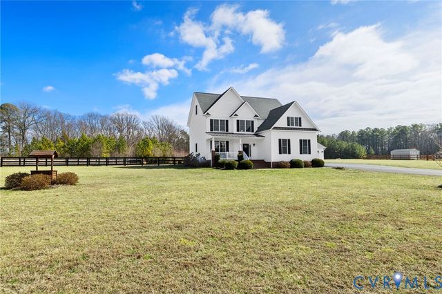 13335 Farm View Dr, Ashland, VA 23005