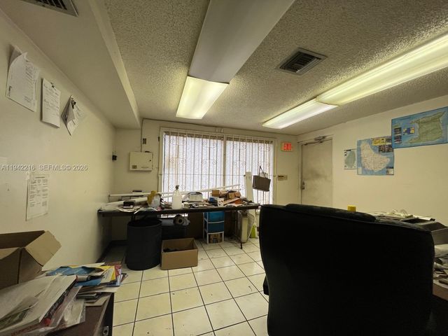 1671 W 38th Pl 1406, Hialeah, FL 33012