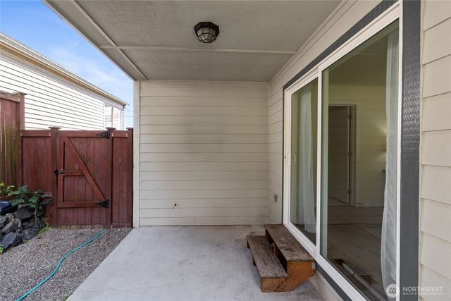 1641 Bayview Drive W, Bremerton, WA 98312