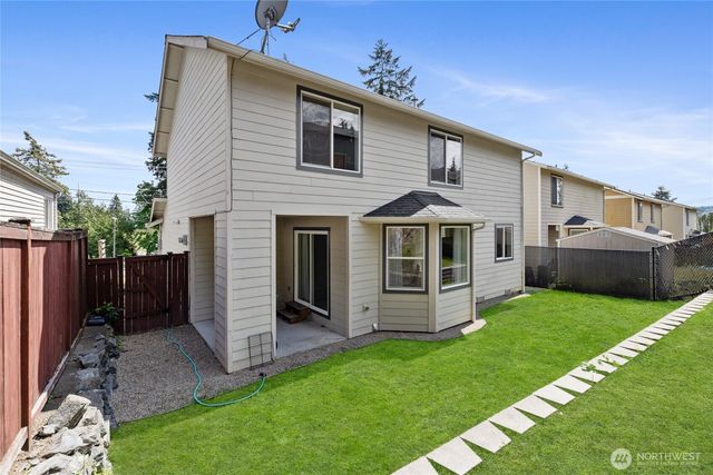 1641 Bayview Drive W, Bremerton, WA 98312
