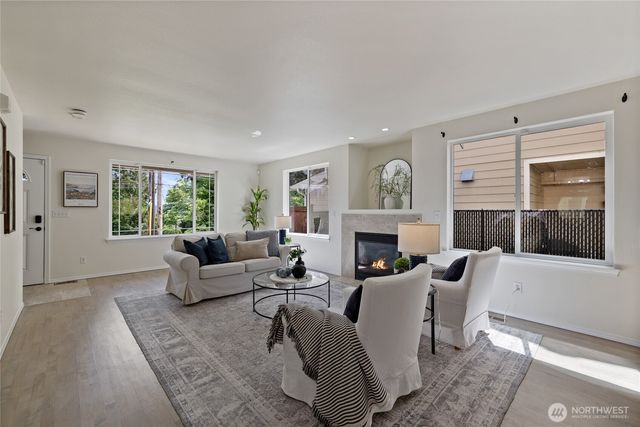 1641 Bayview Drive W, Bremerton, WA 98312