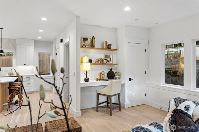 11220 115th Place NE, Kirkland, WA 98033