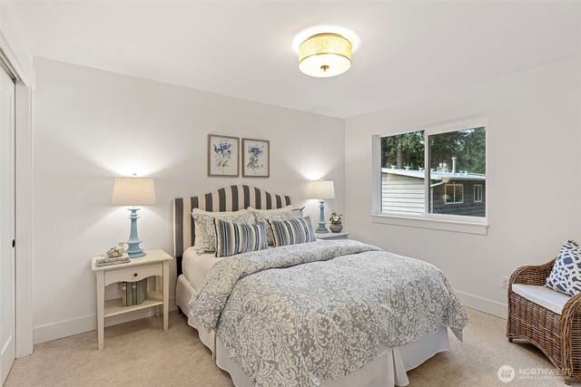 11220 115th Place NE, Kirkland, WA 98033