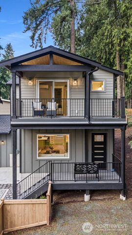 11220 115th Place NE, Kirkland, WA 98033