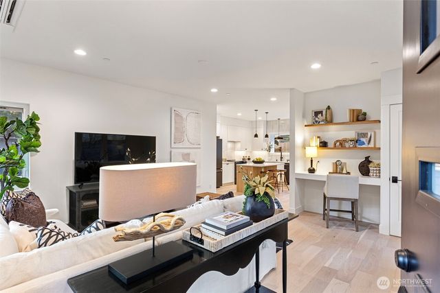 11220 115th Place NE, Kirkland, WA 98033