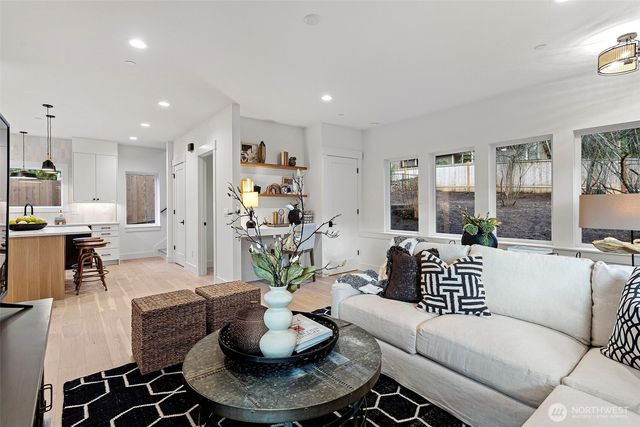 11220 115th Place NE, Kirkland, WA 98033