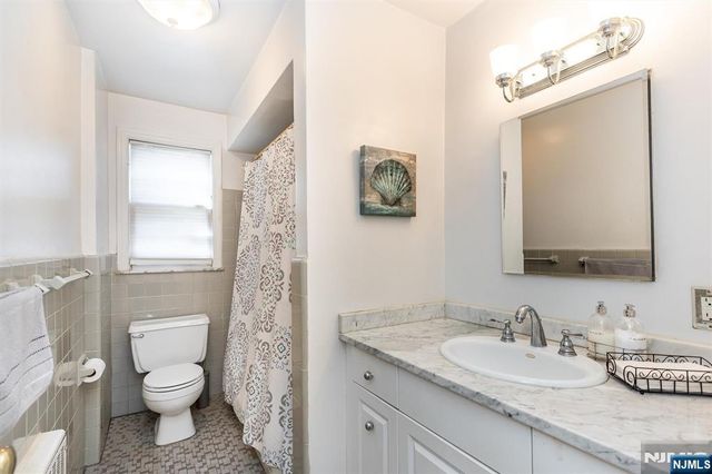 24 Hutton Avenue 35, West Orange, NJ 07052