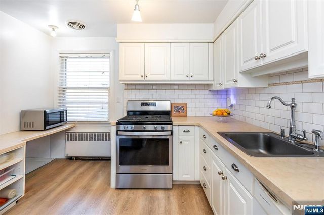 24 Hutton Avenue 35, West Orange, NJ 07052