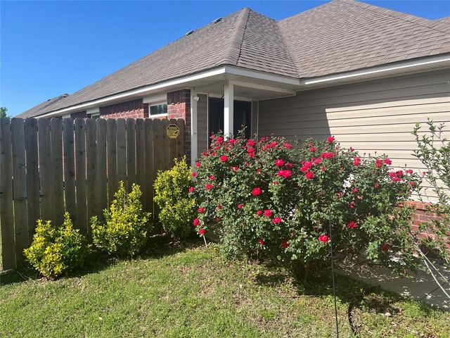 9200 NW 71st Street, Yukon, OK 73099