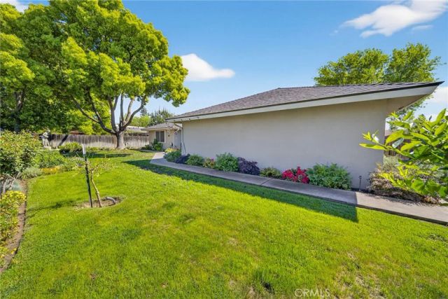 2433 W 3rd, Madera, CA 93637