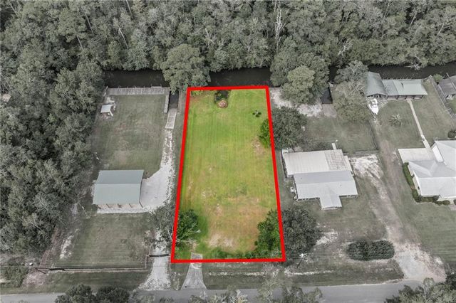 11030 Canal Drive, Theodore, AL 36582