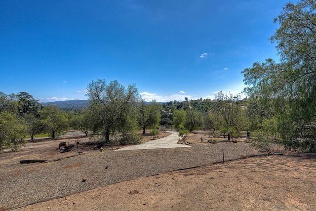 29573 Miller Rd, Valley Center, CA 92082