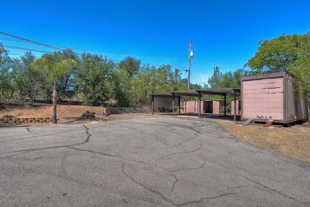 29573 Miller Rd, Valley Center, CA 92082