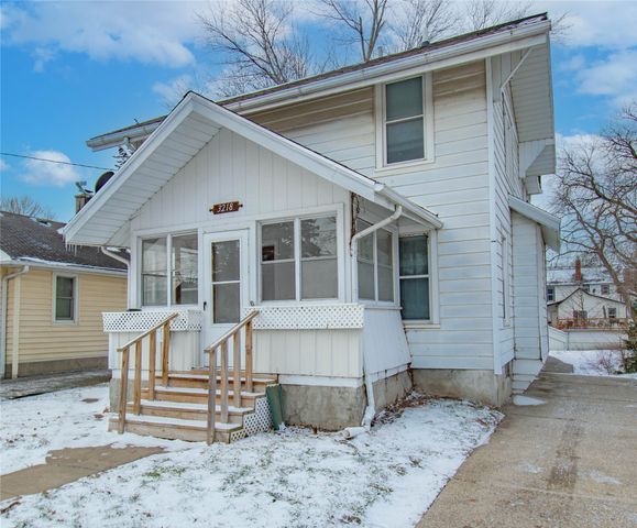 3218 2nd Avenue, Des Moines, IA 50313