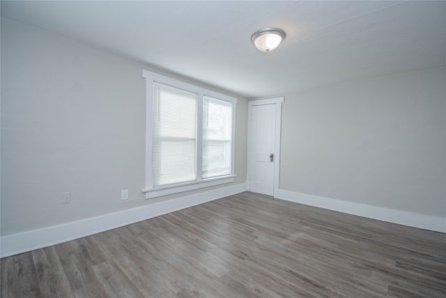 3218 2nd Avenue, Des Moines, IA 50313