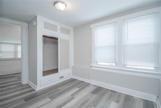 3218 2nd Avenue, Des Moines, IA 50313