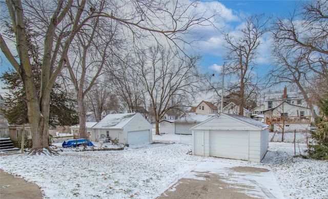 3218 2nd Avenue, Des Moines, IA 50313